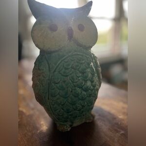 Charming Green Owl Sculpture - Home Decor Accent